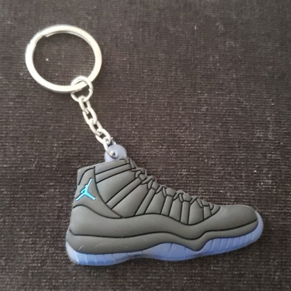 🔥Jordan (Space Jam) Shoe Keychain🔥